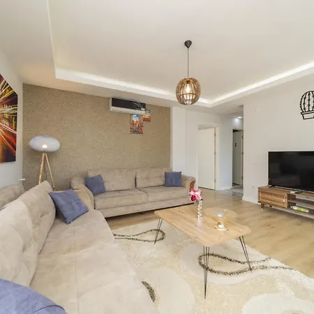 Bright Flat W Balcony 15 Min To Konyaalti Beach